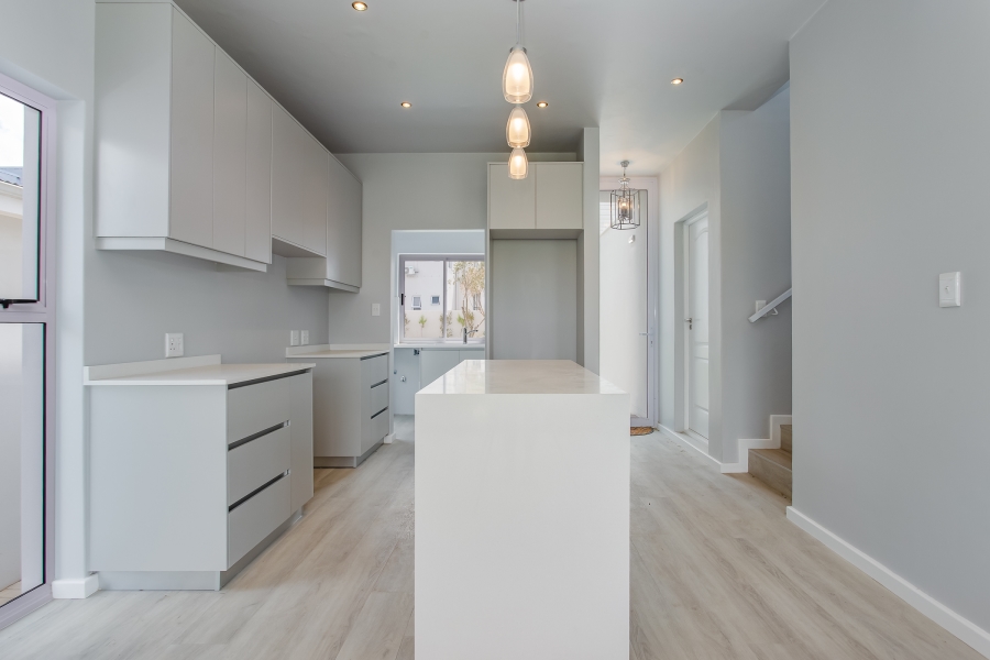 3 Bedroom Property for Sale in Berg En Dal Western Cape